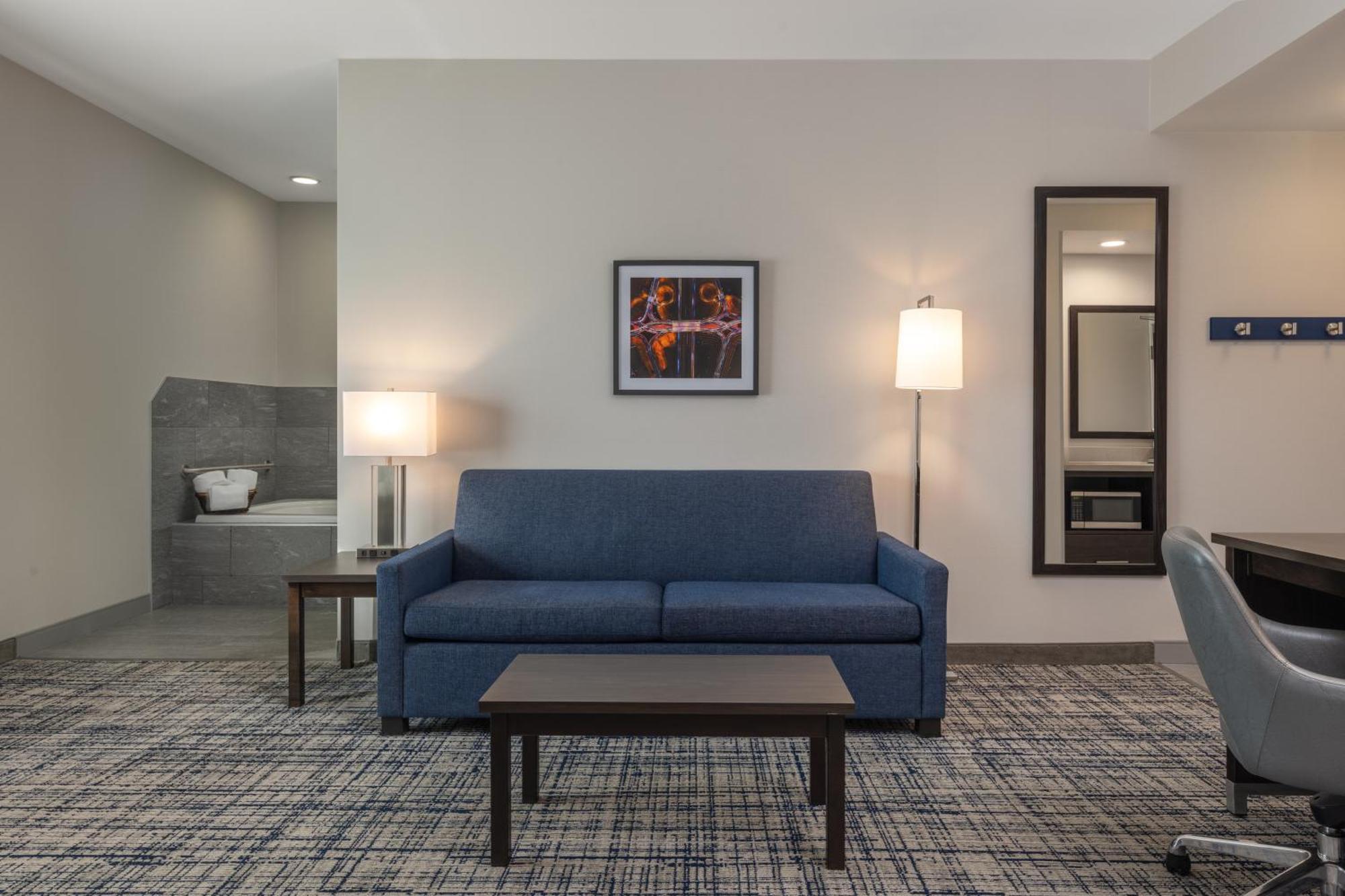 Hotel Hampton & 3*