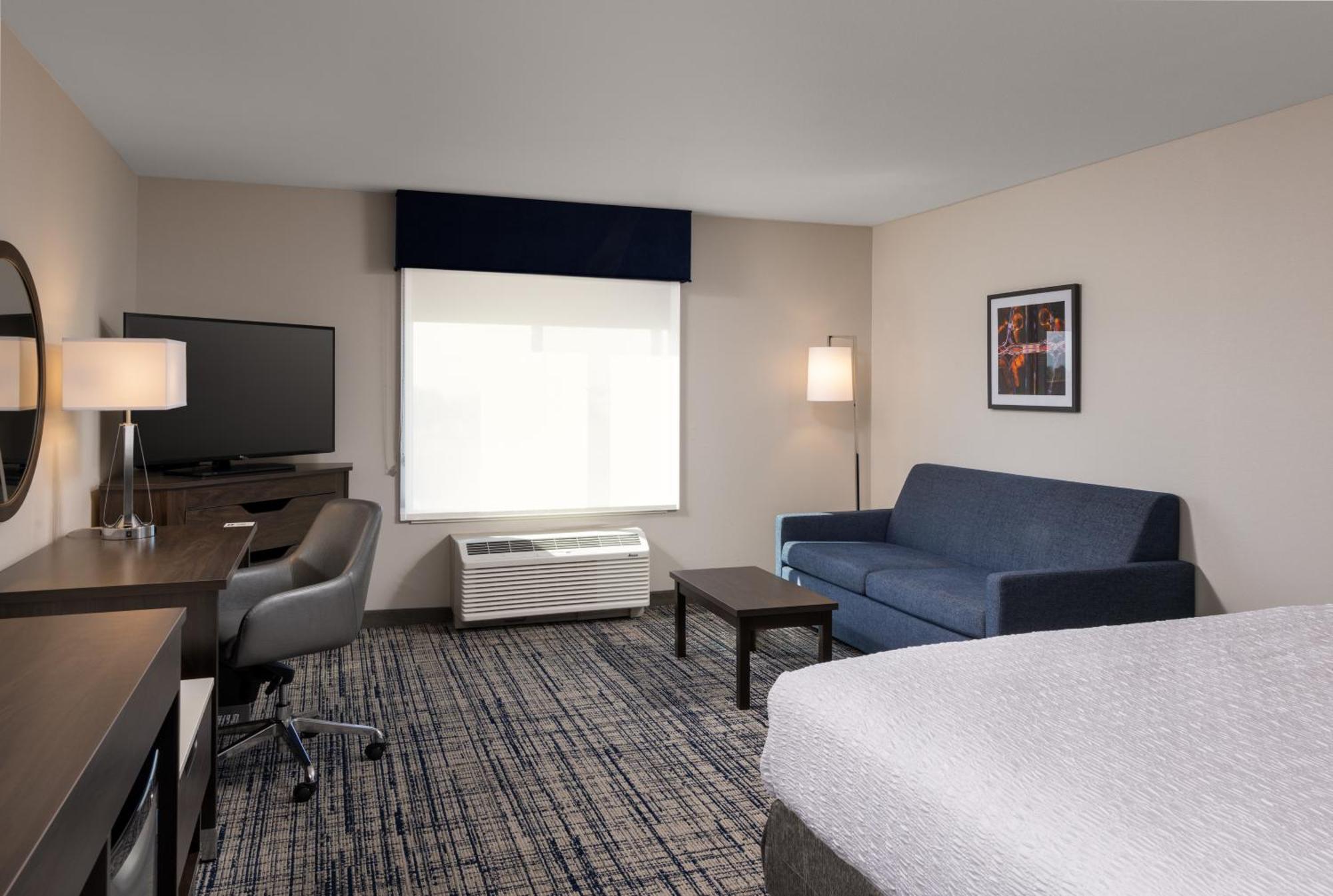 Hampton & Hotel Manteca