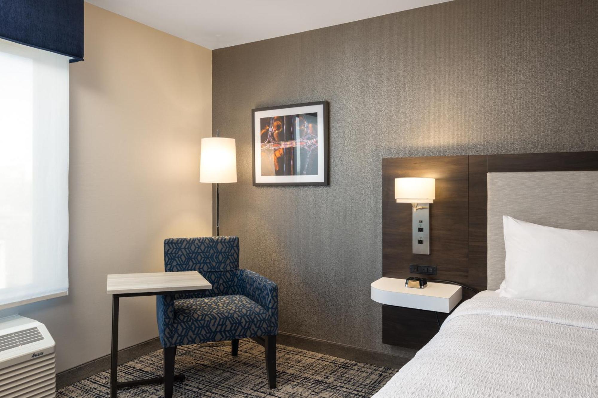 Hotel Hampton & Manteca