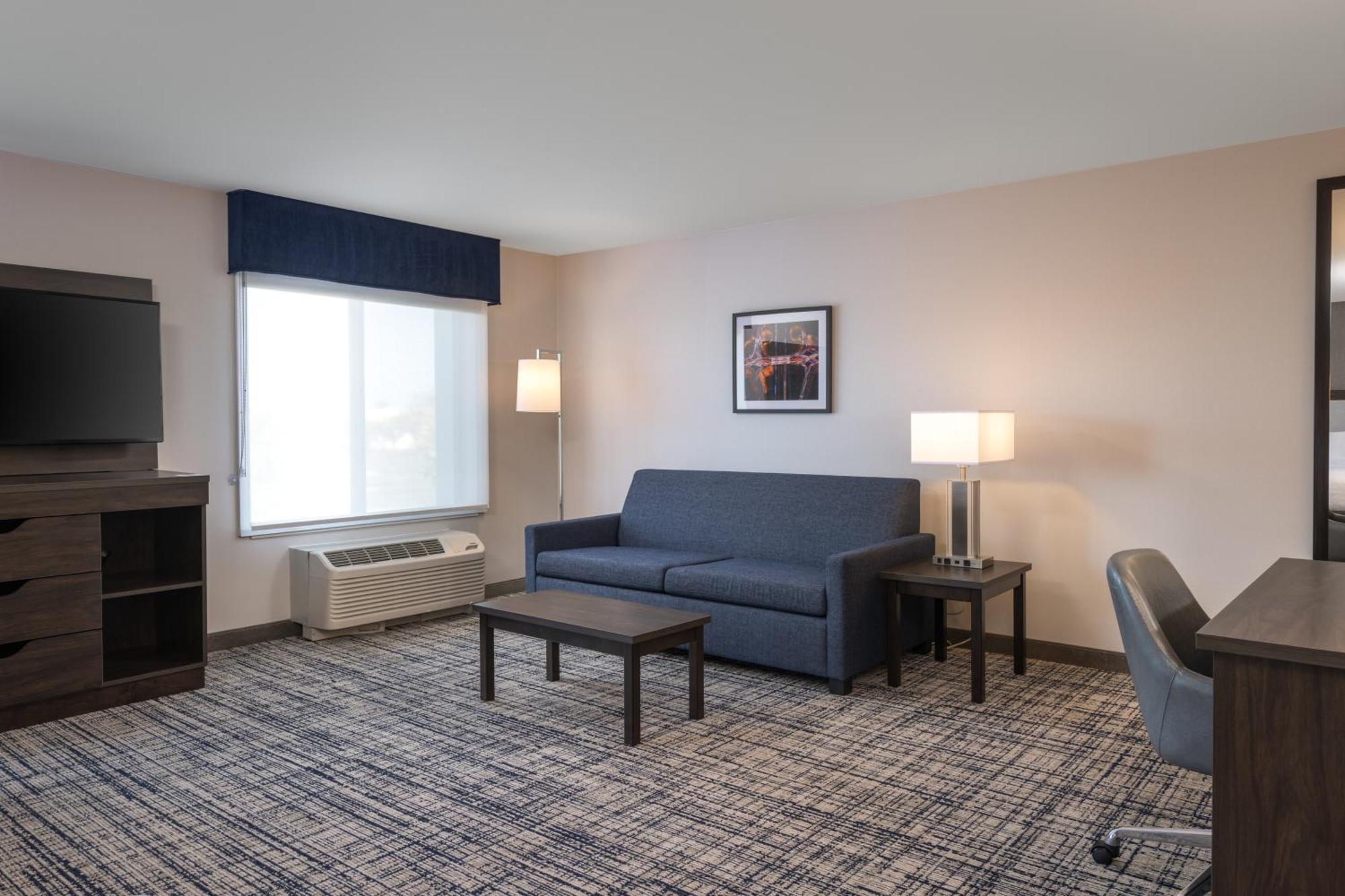 Hotel Hampton & 3*